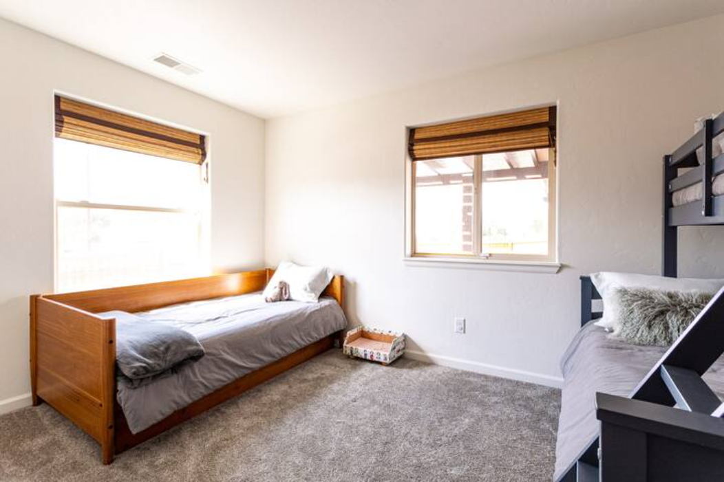 Daybed in guest room